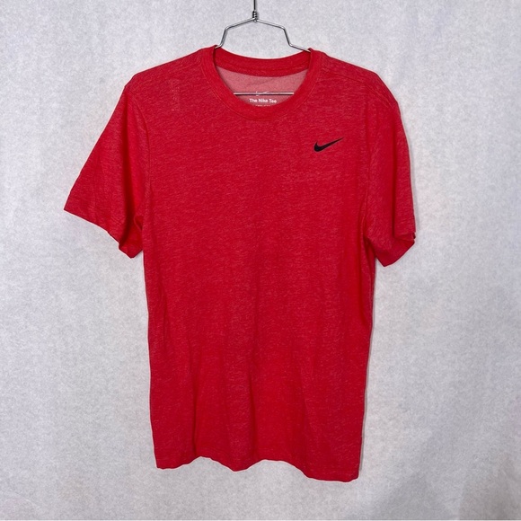 5/$25 Nike tee small - Picture 1 of 3